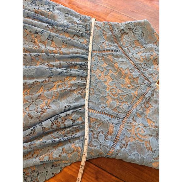 Sz M - NSR lace illusion midi dress - Picture 7 of 9